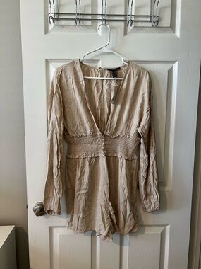 Forever 21 Light Beige V-Neck Romper
